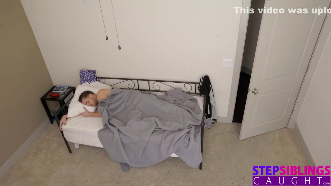 Stepsis Says Did My Poor Little Stepbrother Cum His Shorts?! - Eliza Ibarra