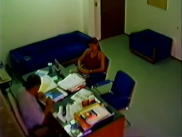 Quick amateur blow in the office