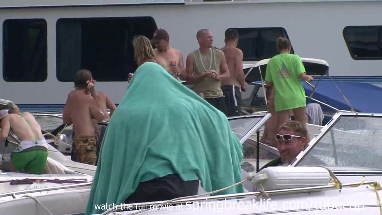 SpringBreakLife Video: Swimming For Pussy