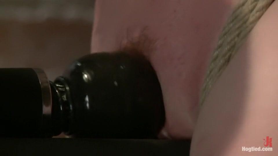 AnnaBelle Lee - Red Headed Slut - Live Show 3