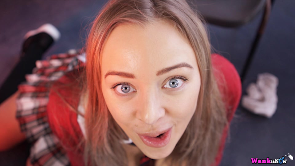 Beth - Geeky Slut:Pt2 - Sexy Videos - WankitNow