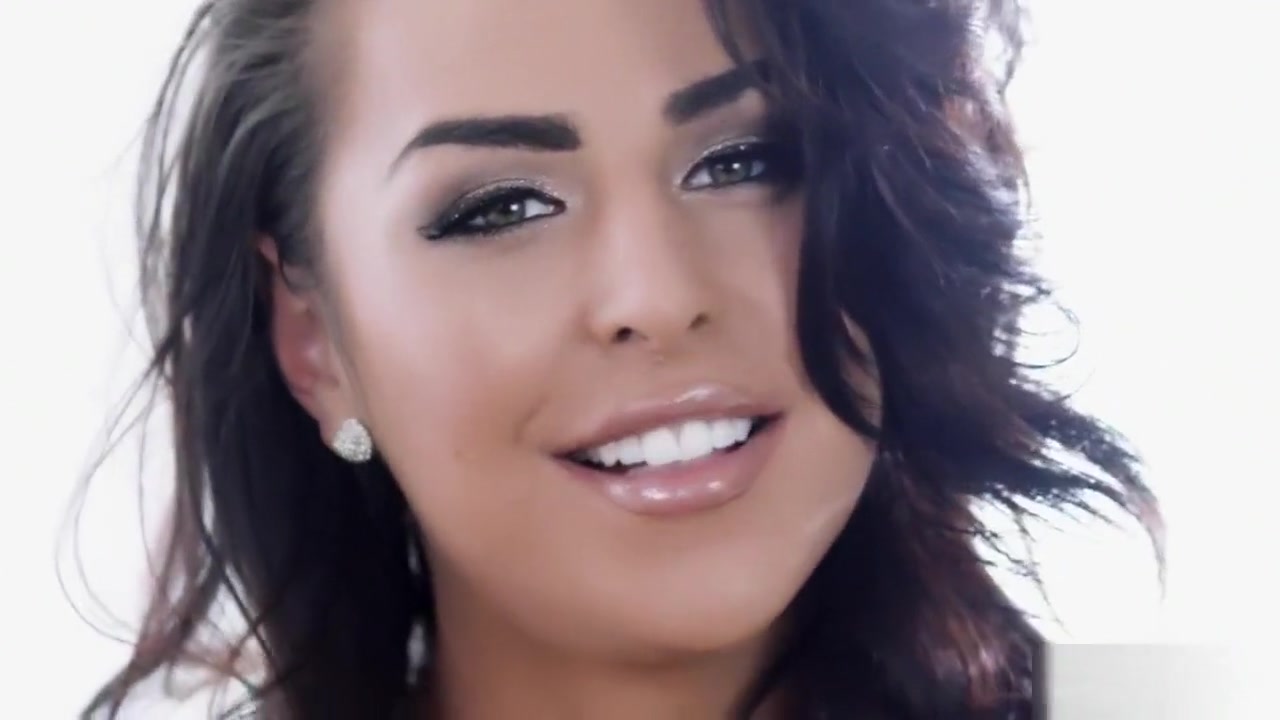 Gorgeous Mercedes Carrera Rides Ts Chanel Santini Shecock So Sweet
