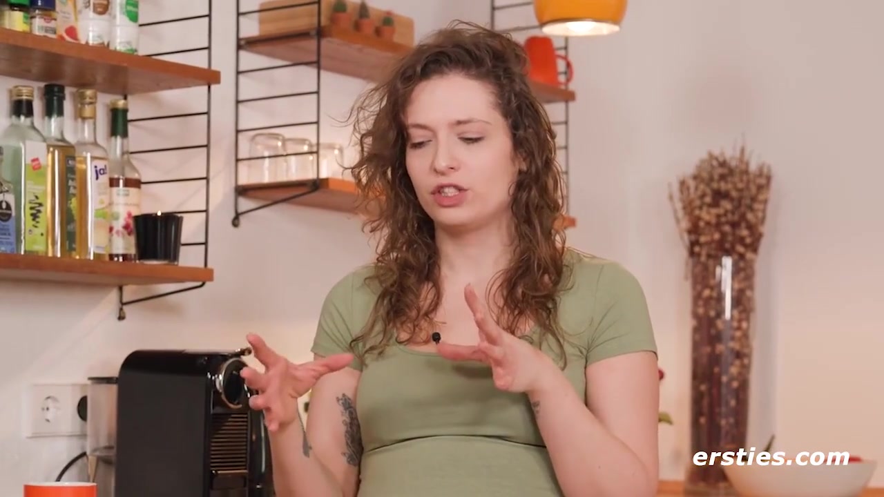 Fabienne Spritzt Den Spiegel Nach Fisting Und Doppel-penetration Voll