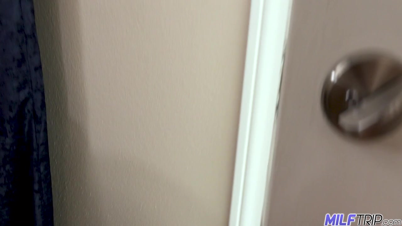 Pornstar Pussy Aces Interview With Horny Fuck - Milf Trip
