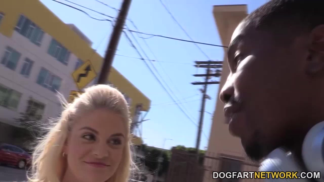Alana Evans Is Tempted Into Fucking Her Stepdaughter's Black BF