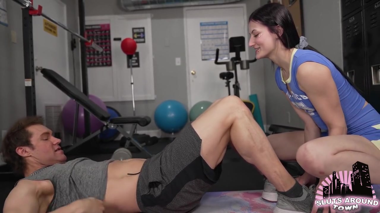 Toned Babe Takes Messy Facial From Gym Hunk - Sam Shock