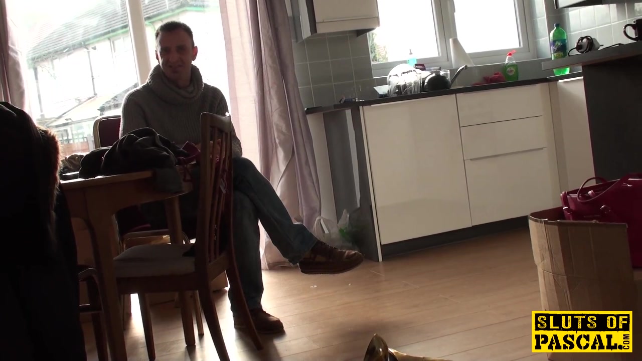 Pissfetish britsh sub peeing in her knickers