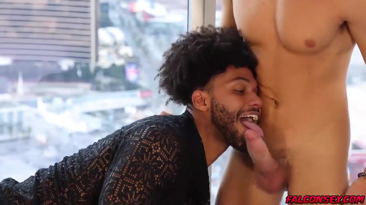 Takes Drake Vons Thick Cock For A Bareback Ride