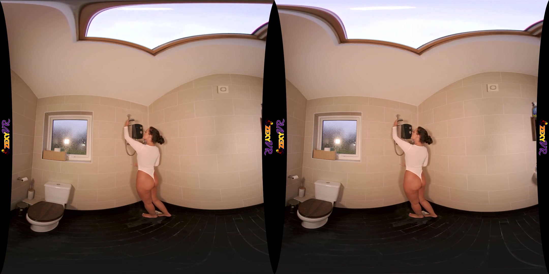 Splash Zone - Shower Big Ass Solo Model - SexLikeReal