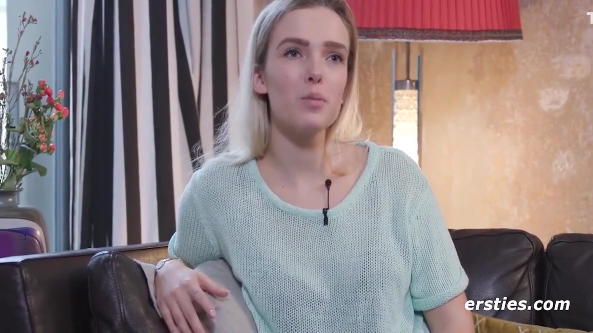 Die Blonde Sandy S Macht Es Sich Selbst Mit Einem G-punkt-dildo