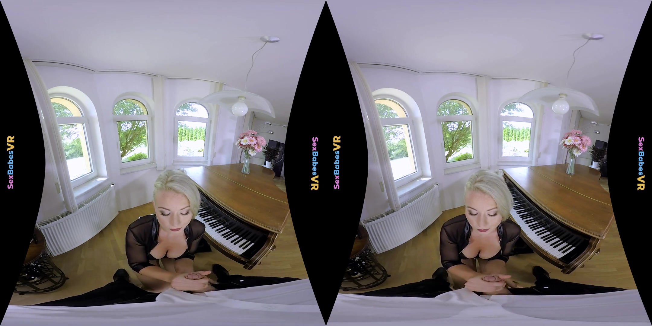 Licky Lex in The Pianist - SexBabesVR
