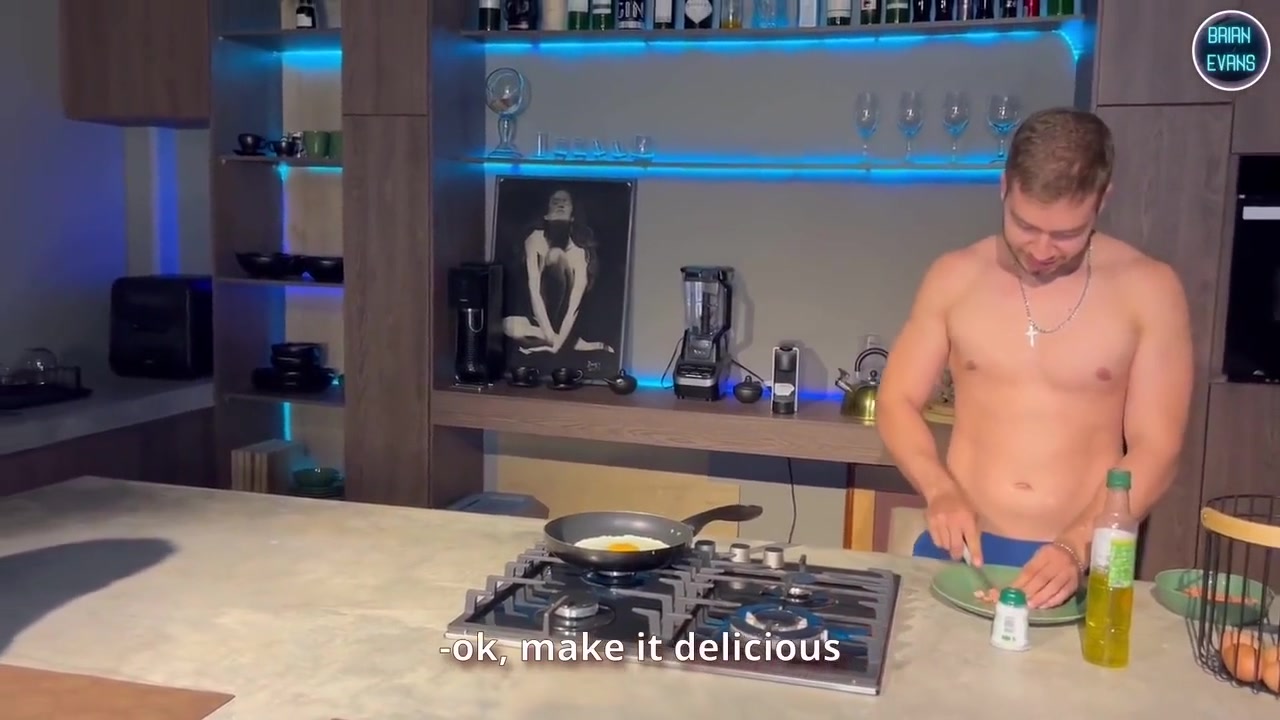 Latina Tetona Se Come Los Huevos Y