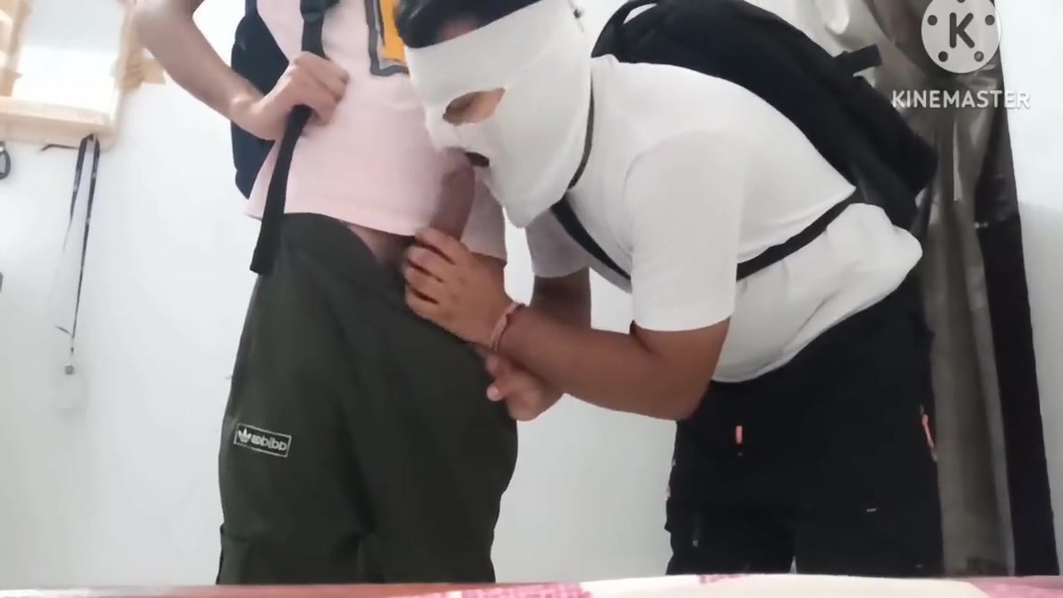 Indian student 18+ Straight Freinds Gives Each Other Blowjob