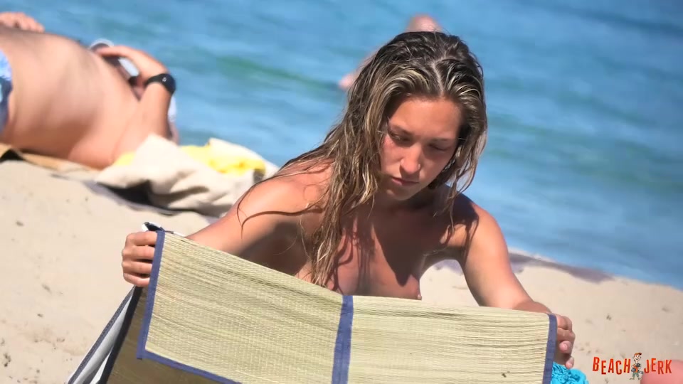 Hottie 18 #23 - BeachJerk