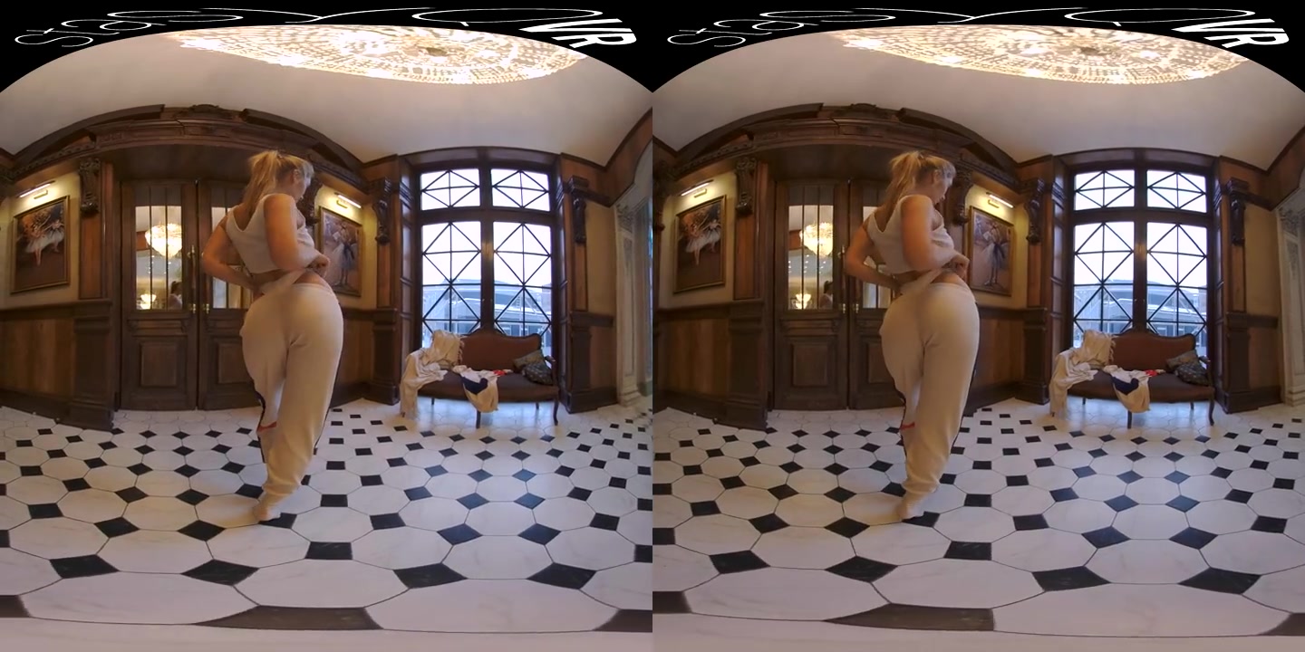 VR porn - Blondes Look Good in Anything - StasyQVR