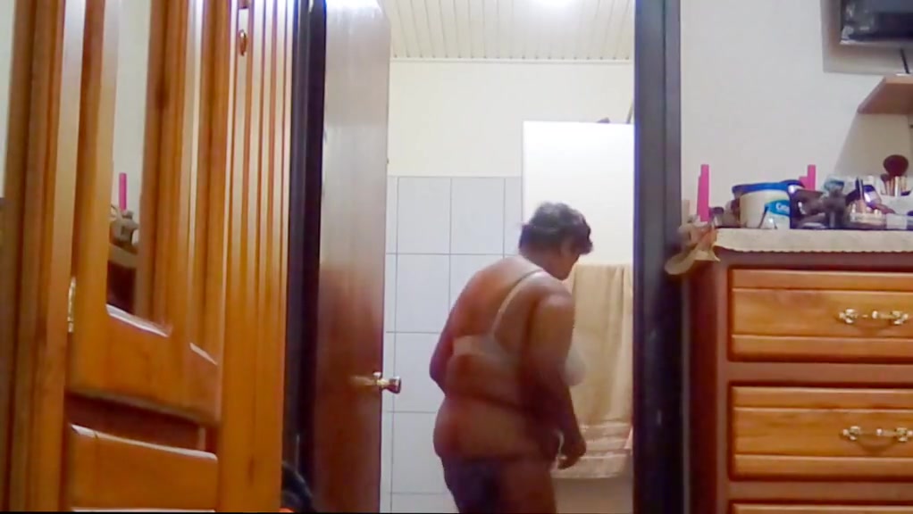 My hot indian stepmom with big tits showering