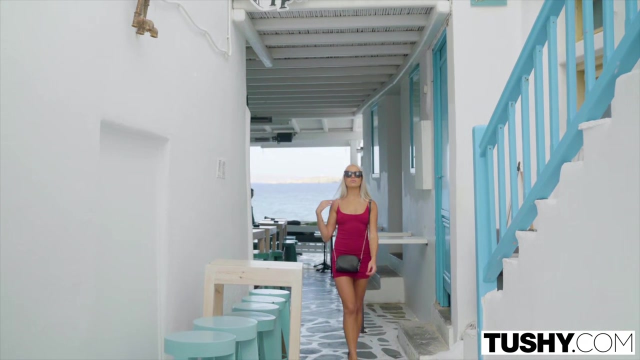TUSHY Beauty Is Gaped In Paradise