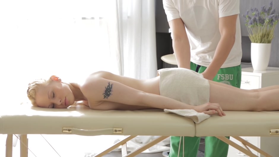 Hot massage fuck makes cute Tori crave for more