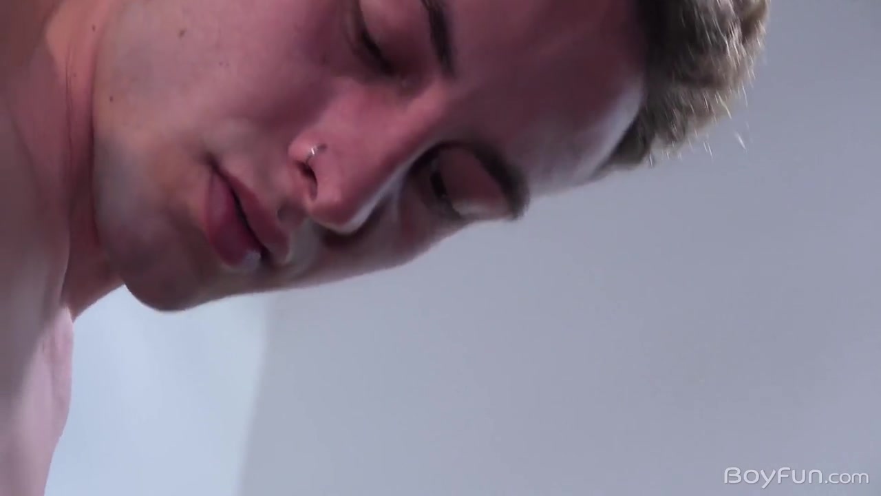 Latino Italo Van Newen Teasing Indoor In Hd