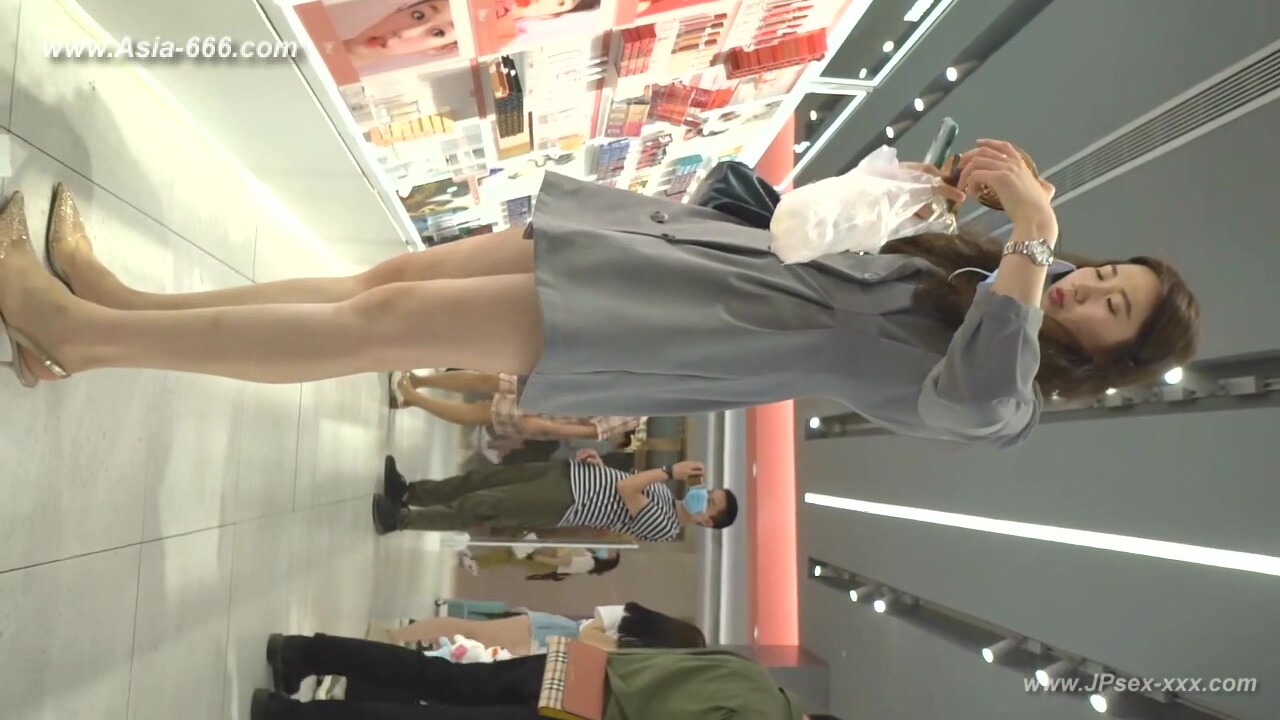 peeping chinese amateur upskirt.187