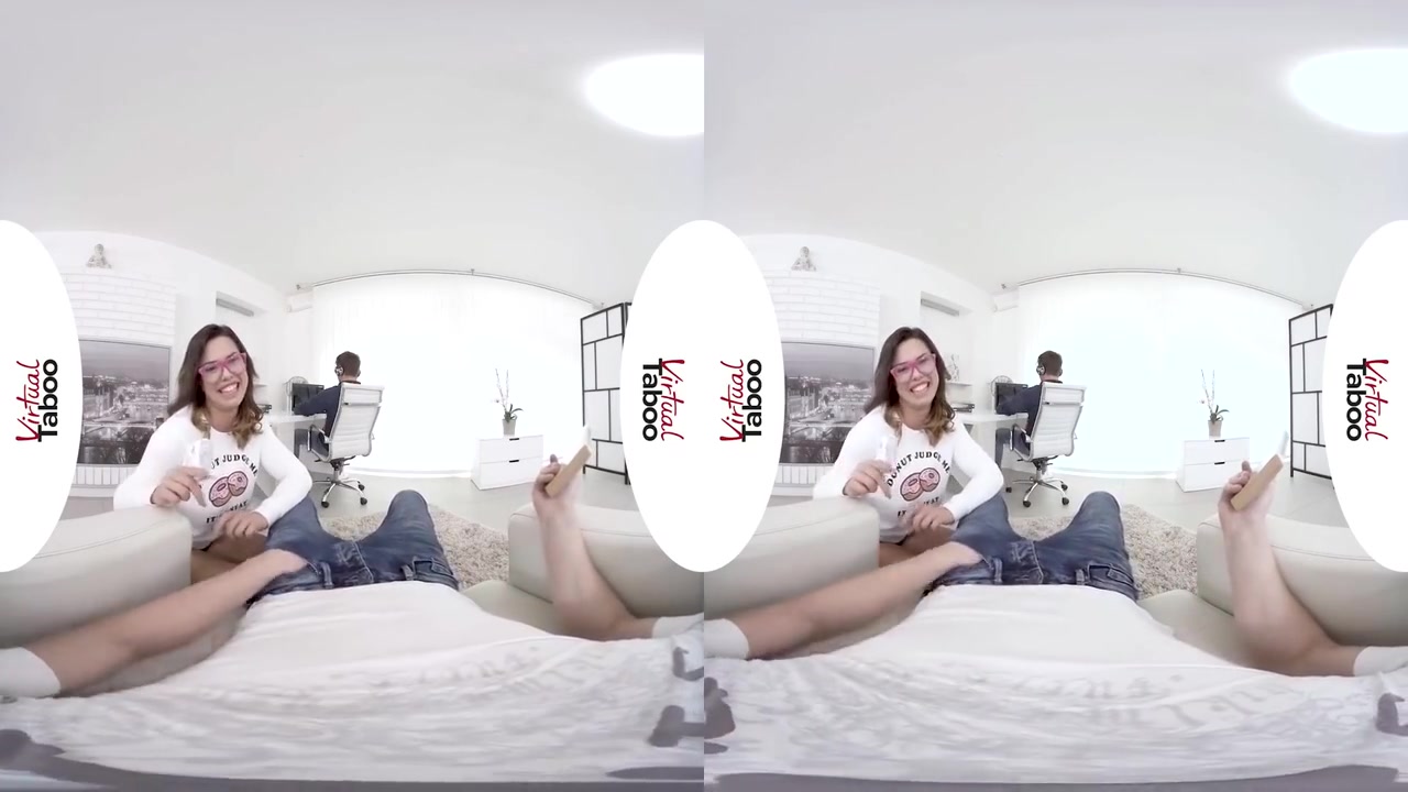 Hardcore Threesome With Curvy Hottie With Virtual Reality