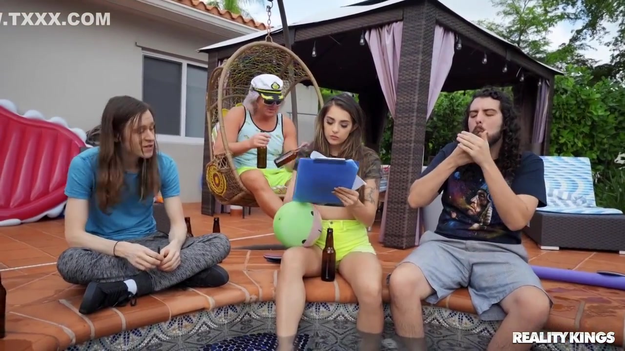Party Crew Has 1 More Old Vs. Young Xxx Action By The Pool