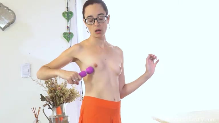 Anika masturbates and gets wet with her toy