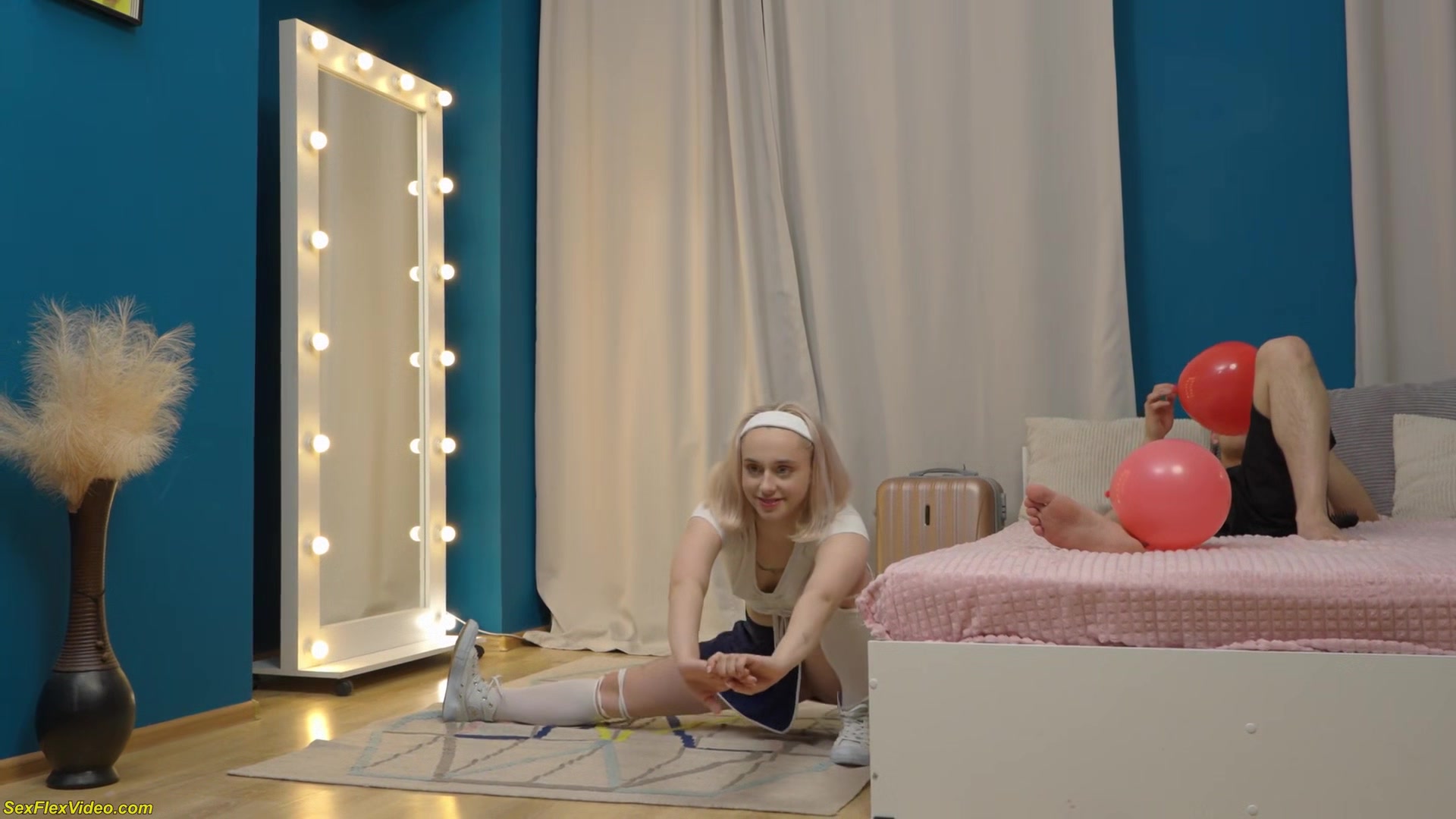 Sweet 18 Y.O Teen Loves Anal In Flexi Positions