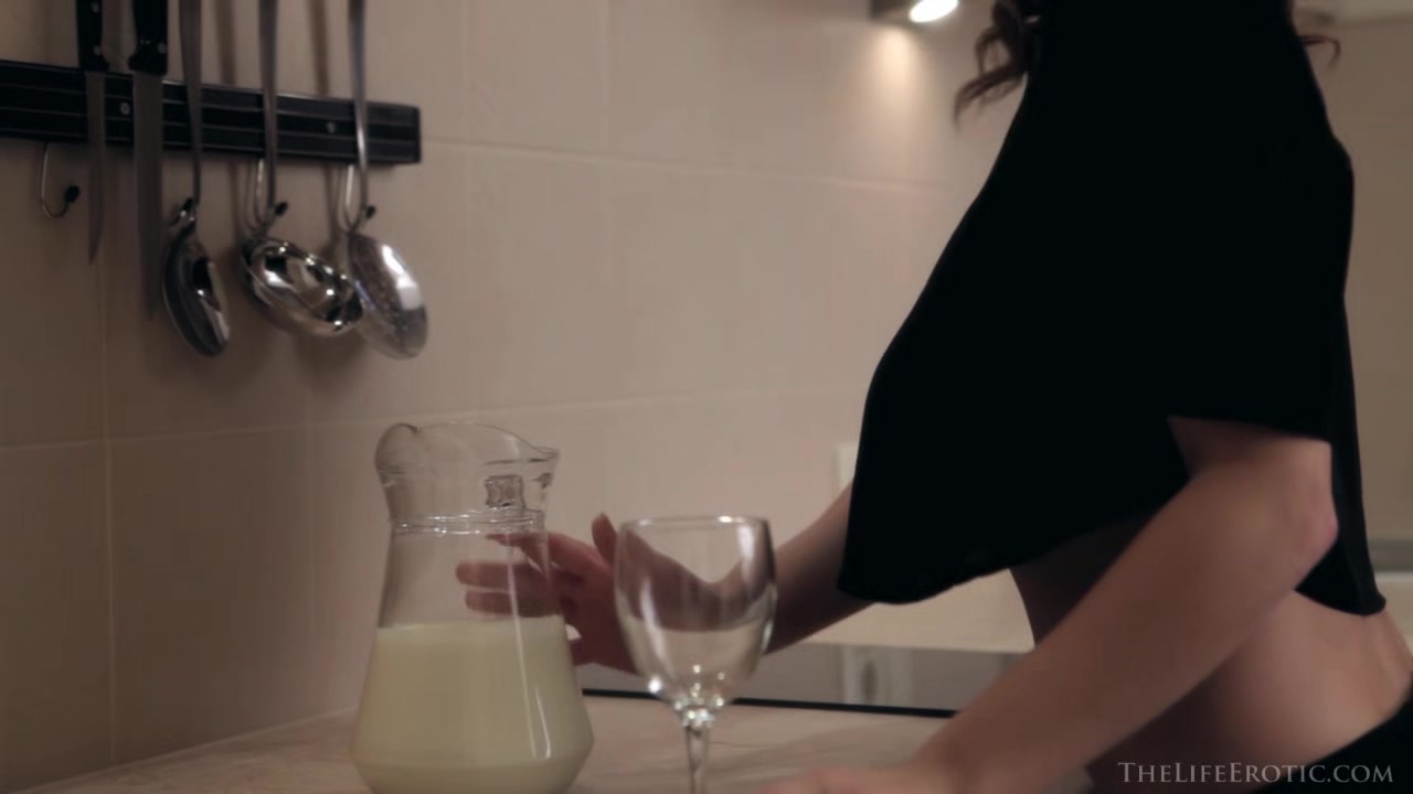 Milk - Viola Bailey - TheLifeErotic