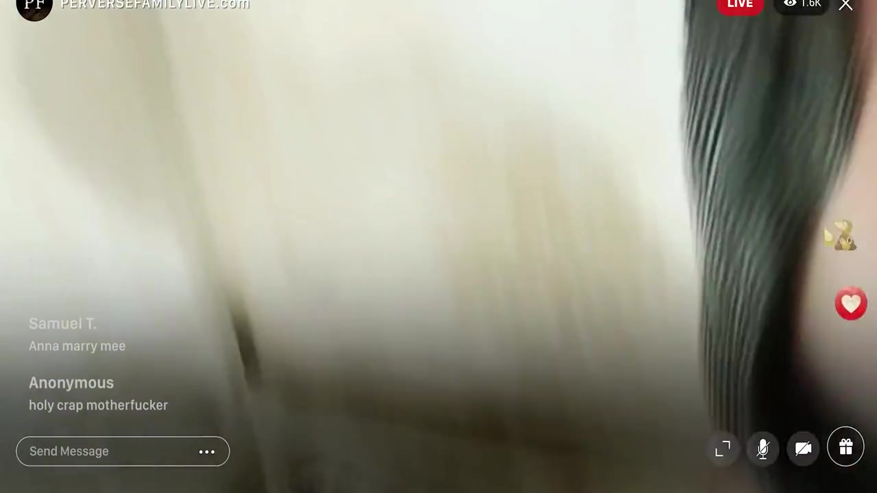 Live - Extreme Anal Fisting