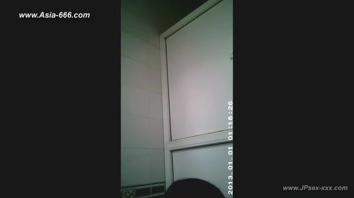 chinese girls go to toilet.88