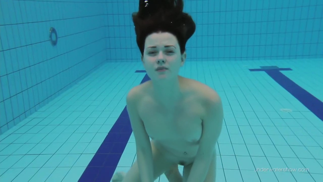 Red Swimsuit Beauty Katy With Bushy Pussy Underwater