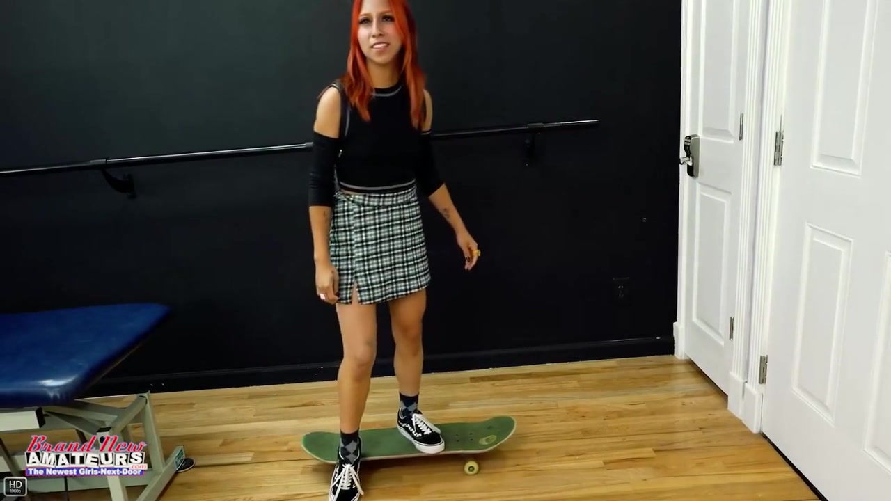 Skater Girl And M A - Hot Keyton Keem Fills Her Holes With A Cock!