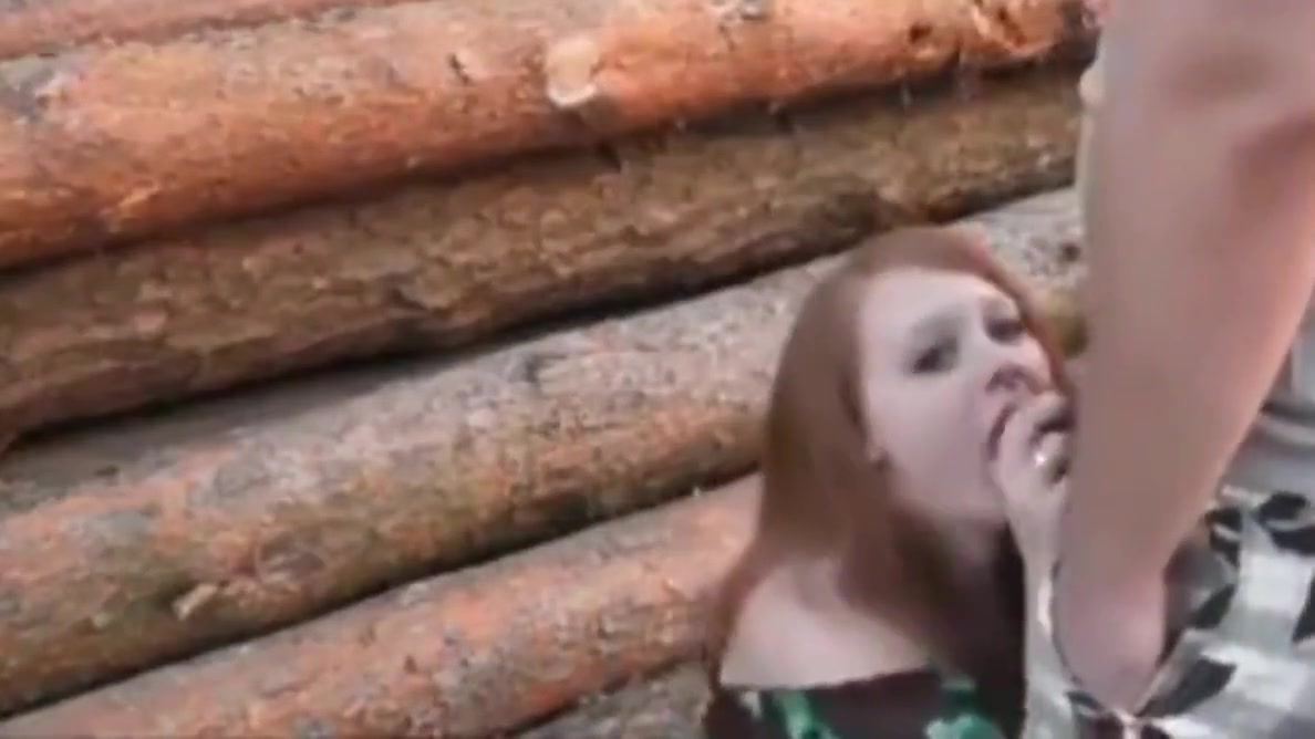 Horny Redhead Babe Gives Deepthroat Blowjob Outdoor