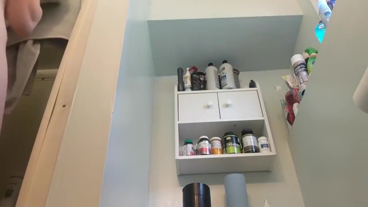 UPSKIRT BATHROOM UNDER SINK @ PUSSY (RE-UPload.. fix?)