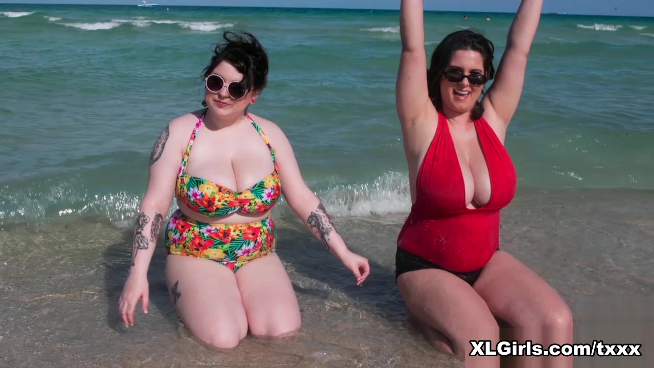 Girls Day Out - Alana Lace and Kelli Maxx - XLGirls
