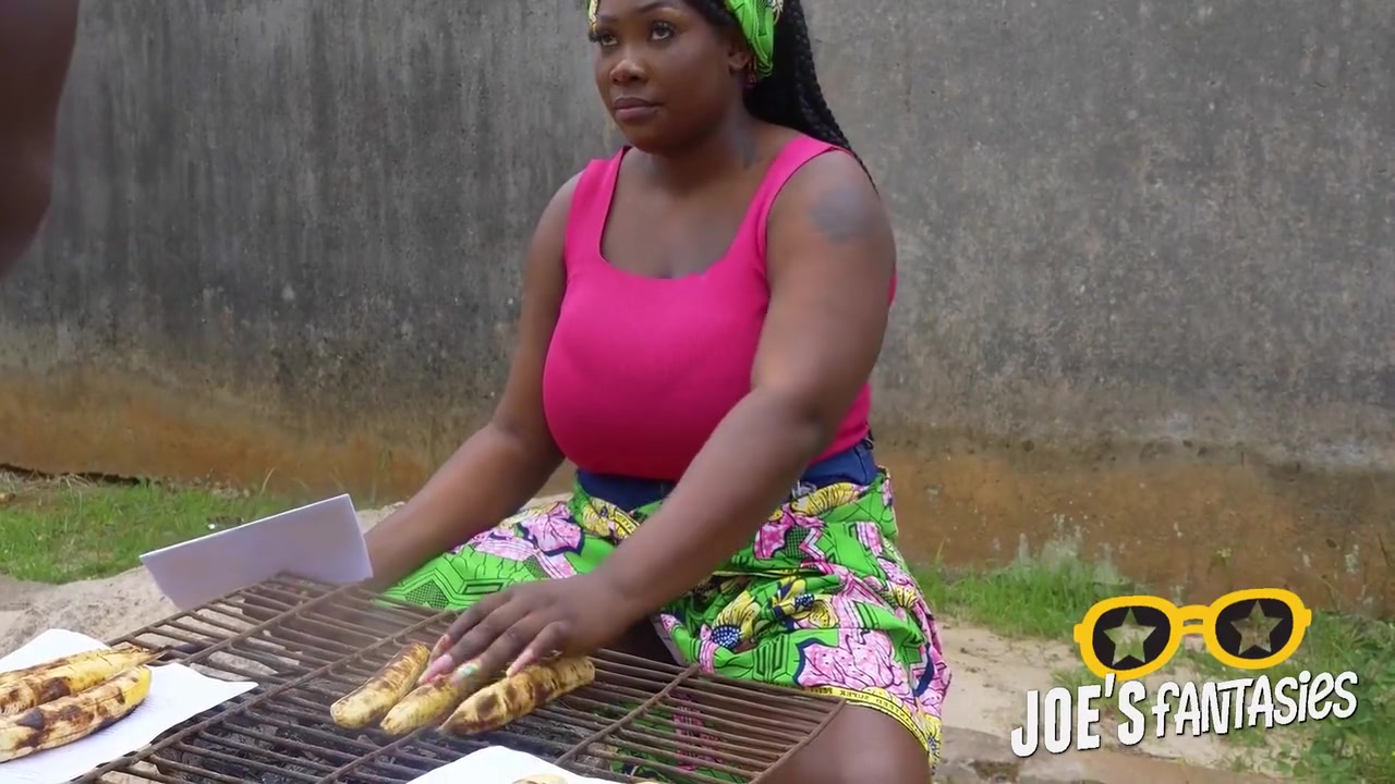 The Exposed Pussy Of A Grill Saleswoman 3 Min