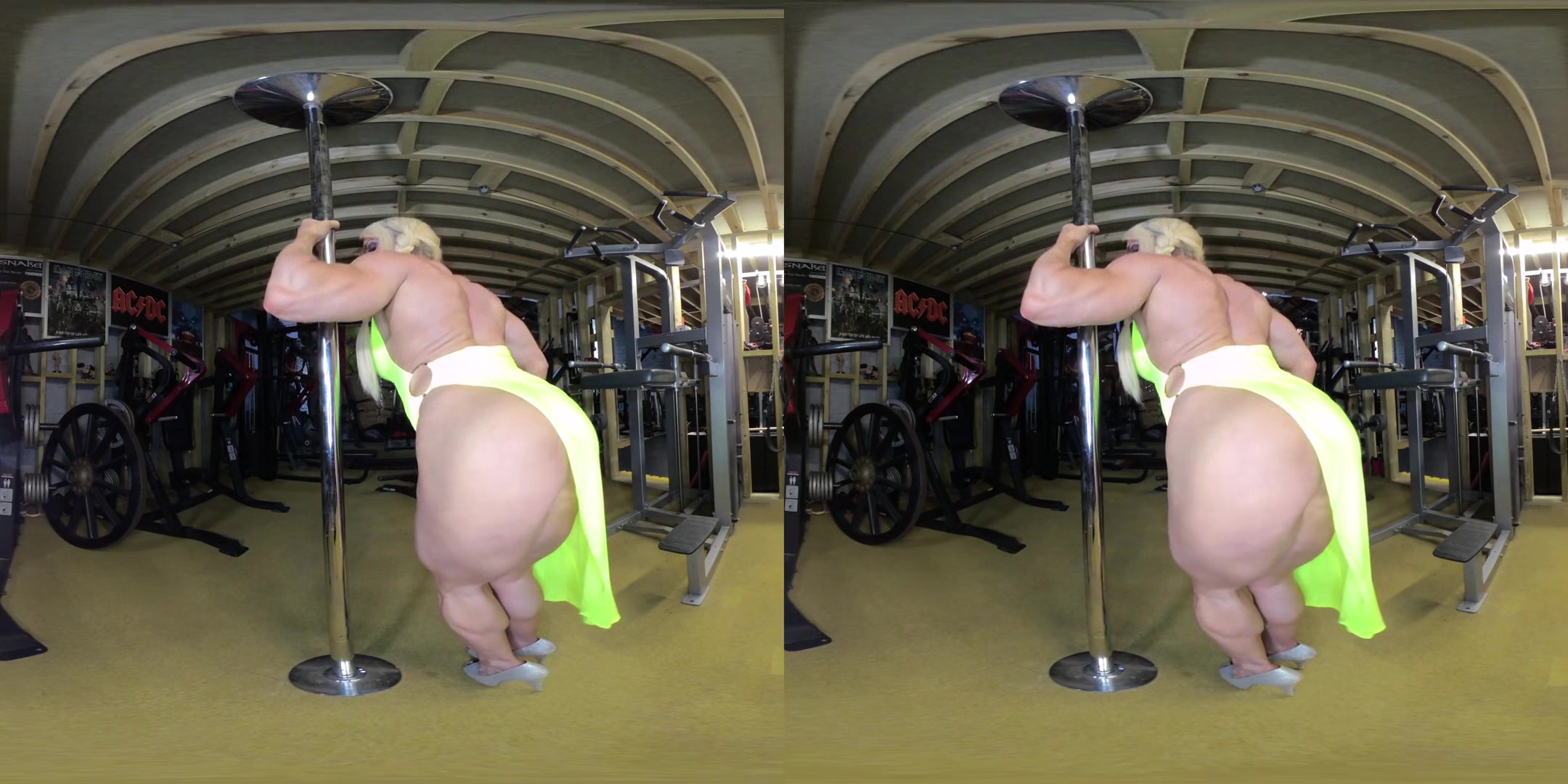 Lisa Cross - In the Gym - Bodybuilding Blonde Shaved Pussy Teasing