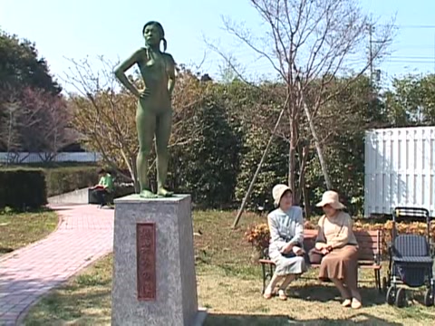 Cosplay Porn: Public Painted Statue Fuck 1