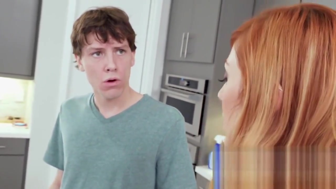 Horny redhead stepsis seduces her stepbrother into banging her fire crotch