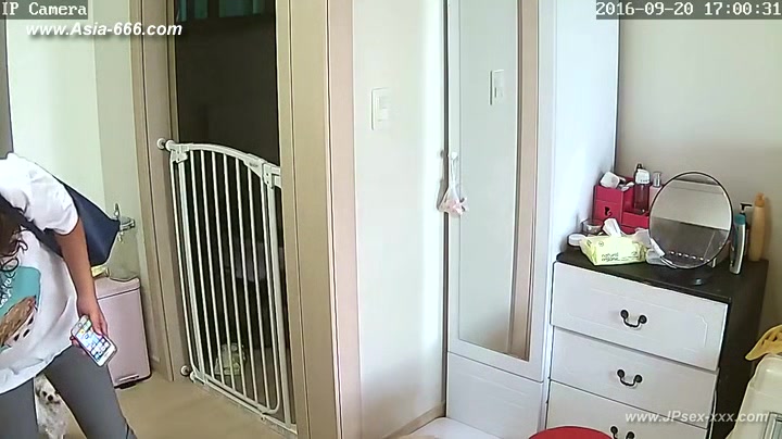 Hackers use the camera to remote monitoring of a lover's home life.370