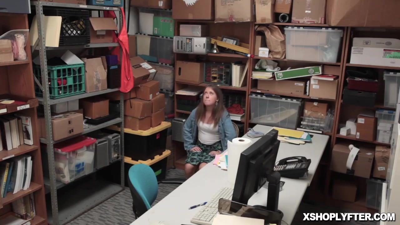 Brooke Bliss - Sucks The Officers Large Cock