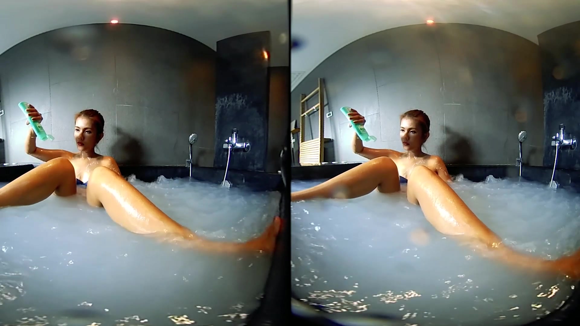 Wet Finger Games In The Whirlpool 3 - VRPussyVision