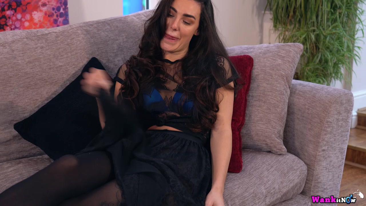 Laura - Out The Friendzone - Sexy Videos - WankitNow
