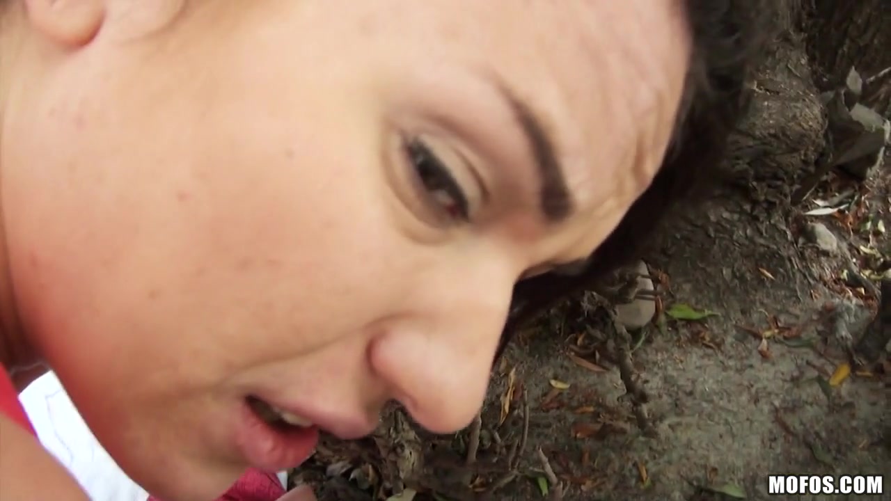 Nataly Gold in GF Anally Fucked in Public - LetsTryAnal