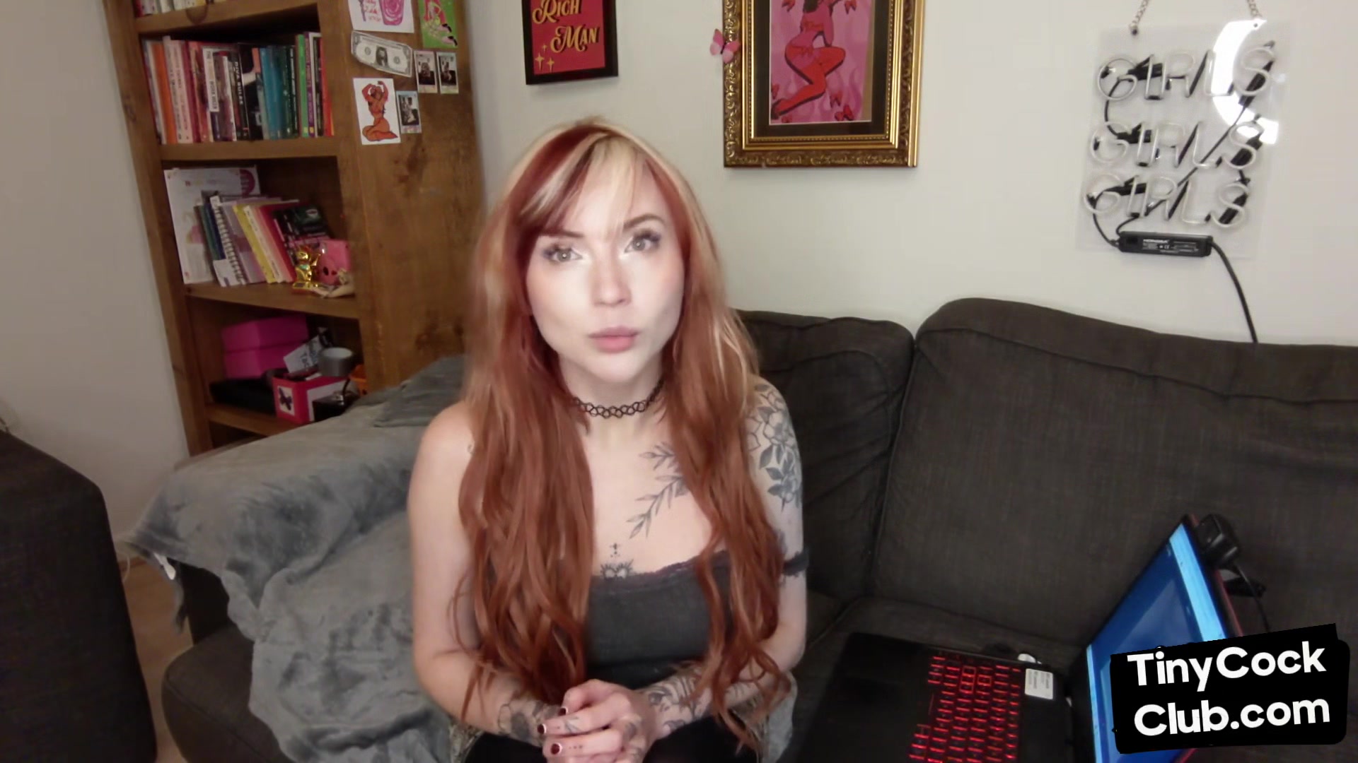 SPH tattooed solo babe talk dirty about poor small cocks