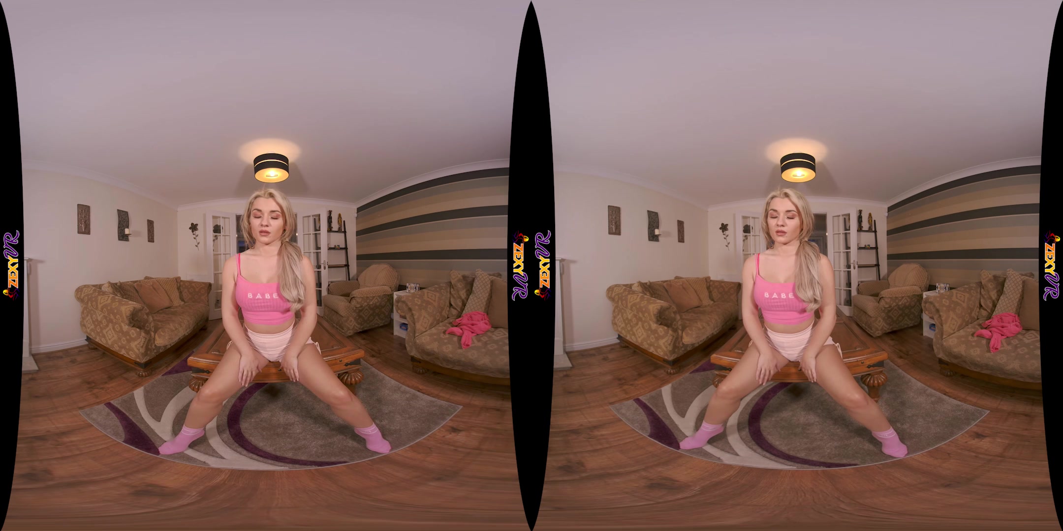 Late Night Fun featuring Chelsea Essex - ZexyVR