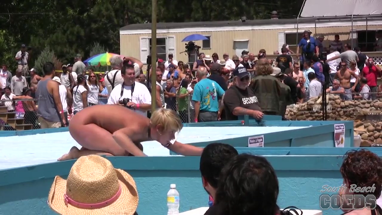 Documentary Video Of The Entire 2009 Show From A Tripod Party 3 Of 8 - SouthBeachCoeds