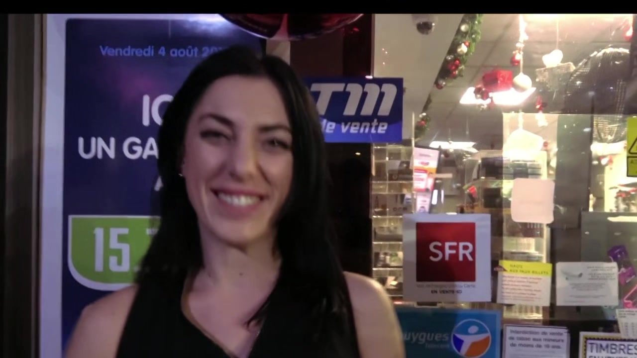 VLOG Pam walks in Ardèche! - Jacquie et Michel TV