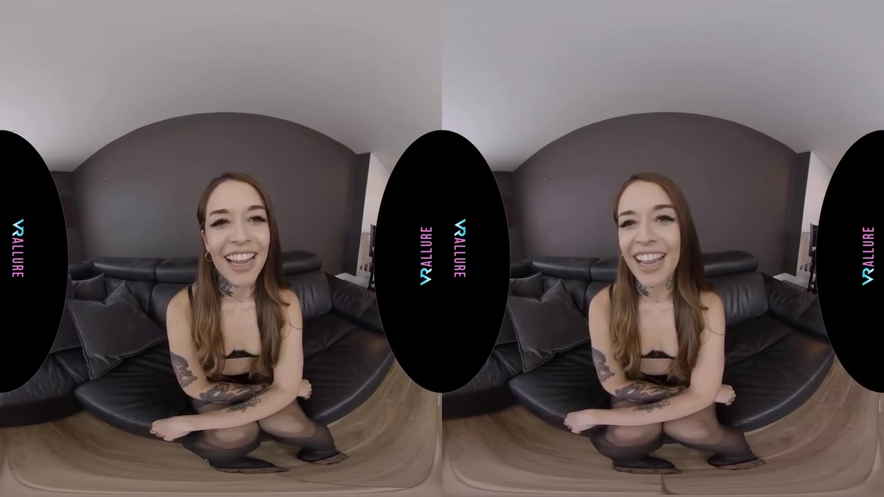 Virtual Reality - Vanessa Stares Into Your Soul